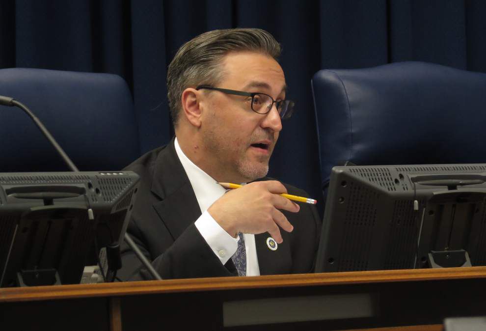 Senate panel sidetracks call for new convention on U.S. Constitution _lowres